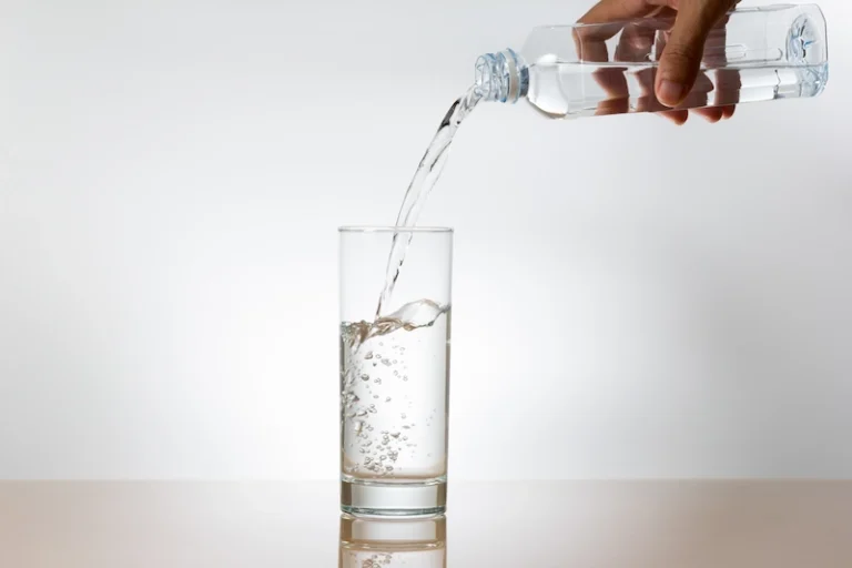 apakah air putih bisa basi