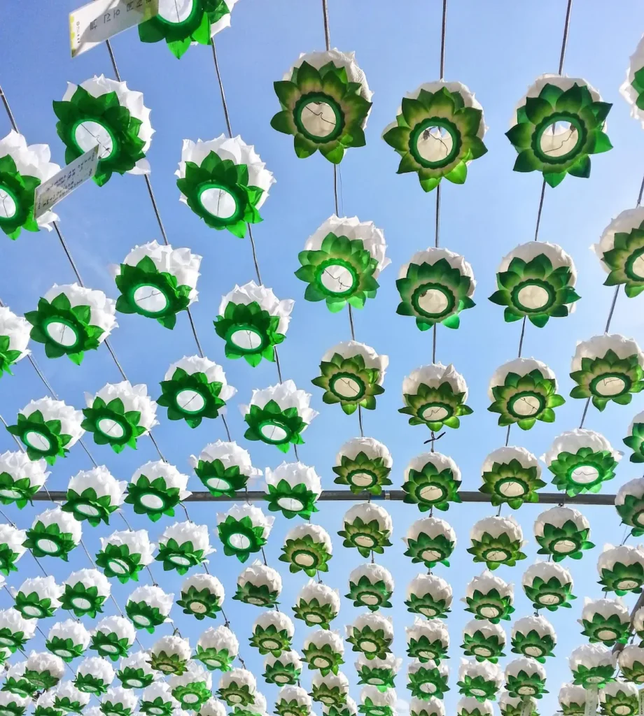 Lampion Berbentuk Bunga