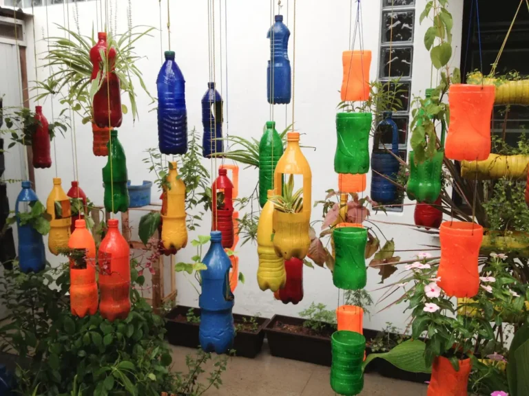 pot gantung dari botol bekas